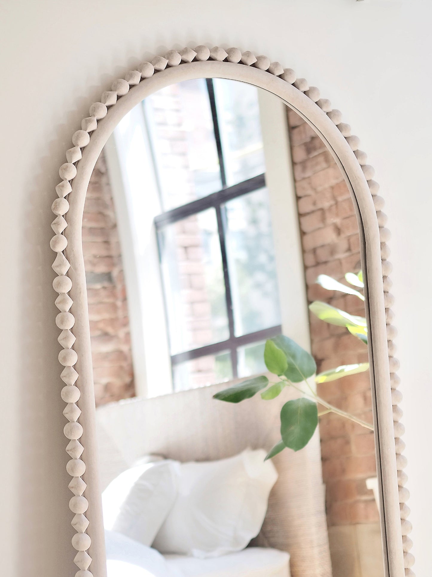Aniston Mirror